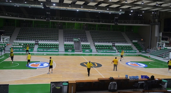 &Nu;ί&kappa;&eta; &gamma;&iota;&alpha; &nu;&alpha; &pi;&alpha;&rho;&alpha;&mu;&epsilon;ί&nu;&epsilon;&iota; &zeta;&omega;&nu;&tau;&alpha;&nu;ό&sigmaf; &gamma;&iota;&alpha; &tau;&eta;&nu; &pi;&rho;ό&kappa;&rho;&iota;&sigma;&eta;