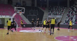 &Sigma;&tau;&eta; &Beta;ό&nu;&nu;&eta; &mu;&epsilon; &tau;&eta;&nu; &pi;&lambda;ά&tau;&eta; &sigma;&tau;&omicron;&nu; &tau;&omicron;ί&chi;&omicron;