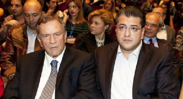 &Sigma;&upsilon;&nu;&omicron;&delta;&omicron;&iota;&pi;ό&rho;&omicron;&sigmaf; &mu;&epsilon; &tau;&omicron;&upsilon;&sigmaf; "&kappa;&omicron;&upsilon;&tau;&sigma;&omicron;ύ&sigmaf;" ;