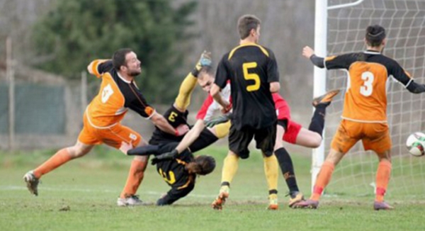 &Pi;&alpha;&rho;&alpha;&mu;έ&nu;&epsilon;&iota; &zeta;&omega;&nu;&tau;&alpha;&nu;ό&sigmaf;