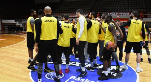 &Sigma;&tau;&eta;&nu; &Pi;ά&tau;&rho;&alpha; &gamma;&iota;&alpha; &tau;&omicron; &delta;&iota;&pi;&lambda;ό