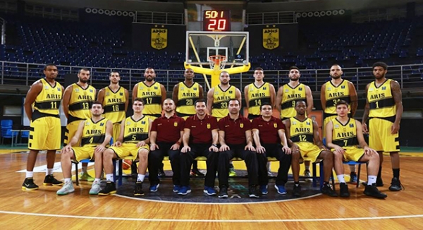 "&Nu;&tau;έ&rho;&mu;&pi;&iota;" &mu;&epsilon; &alpha;&nu;&tau;ί&pi;&alpha;&lambda;&omicron; &tau;&omicron;&nu; &epsilon;&alpha;&upsilon;&tau;ό &tau;&omicron;&upsilon;