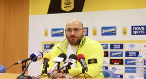 &Eta; &eta;&rho;&epsilon;&mu;ί&alpha; &tau;&eta;&sigmaf; &tau;&epsilon;&tau;&rho;ά&delta;&alpha;&sigmaf; &kappa;&alpha;&iota; &eta; &alpha;&nu;&tau;&iota;&pi;&omicron;&lambda;ί&tau;&epsilon;&upsilon;&sigma;&eta;