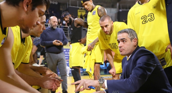 &Alpha;&nu;&alpha;&mu;έ&nu;&omicron;&nu;&tau;&alpha;&sigmaf; &tau;&eta;&nu; &alpha;&nu;&tau;ί&delta;&rho;&alpha;&sigma;&eta; &kappa;ό&nu;&tau;&rho;&alpha; &sigma;&tau;&omicron;&nu; &Pi;&rho;&omicron;&mu;&eta;&theta;έ&alpha;