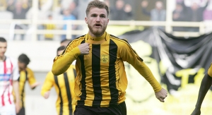 &Tau;&omicron;&upsilon; έ&kappa;&omicron;&psi;&epsilon; &tau;&eta;&nu; &phi;ό&rho;&alpha;