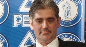 "&Xi;&upsilon;&pi;&nu;&eta;&tau;ή&rho;&iota;" &eta; &pi;&rho;ό&tau;&alpha;&sigma;&eta; &Gamma;&alpha;&lambda;&alpha;&nu;&omicron;ύ