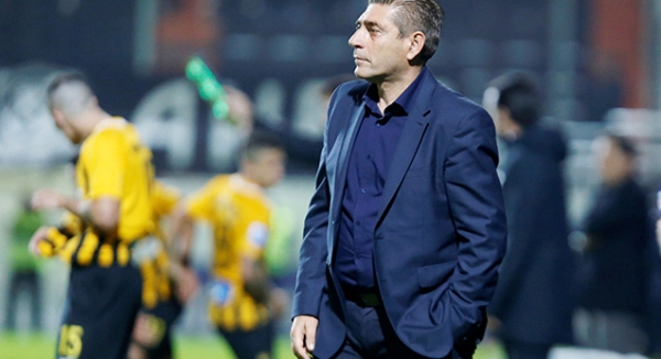 &Mu;&epsilon; &tau;&omicron;&nu; &kappa;ό&sigma;&mu;&omicron; &sigma;&tau;&omicron; &pi;&lambda;&epsilon;&upsilon;&rho;ό &tau;&omicron;&upsilon; &gamma;&iota;&alpha; &nu;&alpha; &alpha;&nu;&tau;&iota;&sigma;&tau;&rho;έ&psi;&epsilon;&iota; &tau;&eta;&nu; &kappa;&alpha;&tau;ά&sigma;&tau;&alpha;&sigma;&eta;