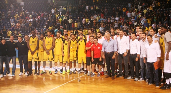 &Tau;&alpha; &alpha;&gamma;&omega;&nu;&iota;&sigma;&tau;&iota;&kappa;ά &sigma;&upsilon;&mu;&pi;&epsilon;&rho;ά&sigma;&mu;&alpha;&tau;&alpha; &alpha;&pi;ό &tau;&omicron; Nick Galis Cup