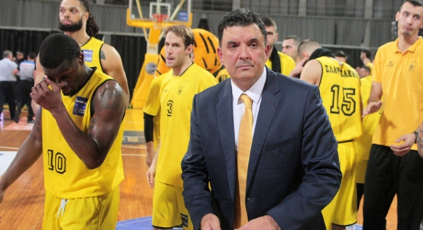 &Alpha;&Rho;&Eta;&Sigma; - &Alpha;&Epsilon;&Kappa; 77-81 | &Delta;ύ&omicron; &epsilon;&beta;&delta;&omicron;&mu;ά&delta;&epsilon;&sigmaf; &mu;&epsilon;&tau;ά&hellip; &sigma;&alpha;&nu; &nu;&alpha; &mu;&eta;&nu; &pi;έ&rho;&alpha;&sigma;&epsilon; &mu;&iota;&alpha; &mu;έ&rho;&alpha;