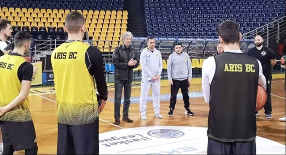 &Epsilon;&nu; &mu;έ&sigma;&omega; &pi;&rho;&omicron;&beta;&lambda;&eta;&mu;ά&tau;&omega;&nu; &sigma;&tau;&eta; &Rho;ό&delta;&omicron;  &gamma;&iota;&alpha; &tau;&eta; &nu;ί&kappa;&eta; &epsilon;&lambda;&pi;ί&delta;&alpha;&sigmaf;