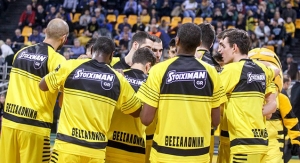 &Mu;&epsilon; &Mu;ά&rho;&alpha;&sigmaf; &gamma;&iota;&alpha; &tau;&omicron; &delta;&iota;&pi;&lambda;ό &kappa;ό&nu;&tau;&rho;&alpha; &sigma;&tau;&omicron;&nu; &Pi;&alpha;&nu;&iota;ώ&nu;&iota;&omicron;