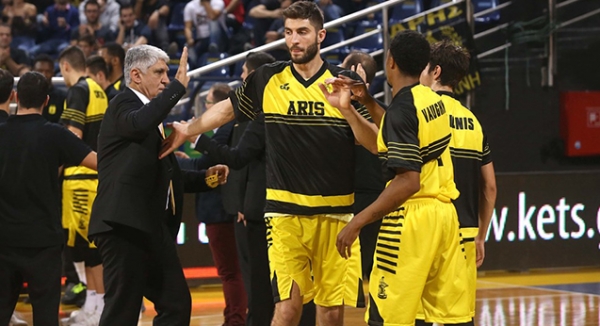 Έ&tau;&omicron;&iota;&mu;&omicron;&sigmaf; &nu;&alpha; &delta;&epsilon;ί&xi;&epsilon;&iota; &tau;&omicron; &kappa;&alpha;&lambda;ό &tau;&omicron;&upsilon; &pi;&rho;ό&sigma;&omega;&pi;&omicron;