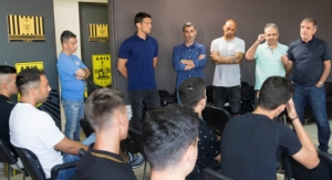 &Pi;&rho;ώ&tau;&eta; &sigma;&upsilon;&gamma;&kappa;έ&nu;&tau;&rho;&omega;&sigma;&eta; &mu;&epsilon; &nu;έ&alpha; &pi;&rho;ό&sigma;&omega;&pi;&alpha; &kappa;&alpha;&iota; "&eta;&chi;&eta;&rho;έ&sigmaf;" &alpha;&pi;&omicron;&upsilon;&sigma;ί&epsilon;&sigmaf;